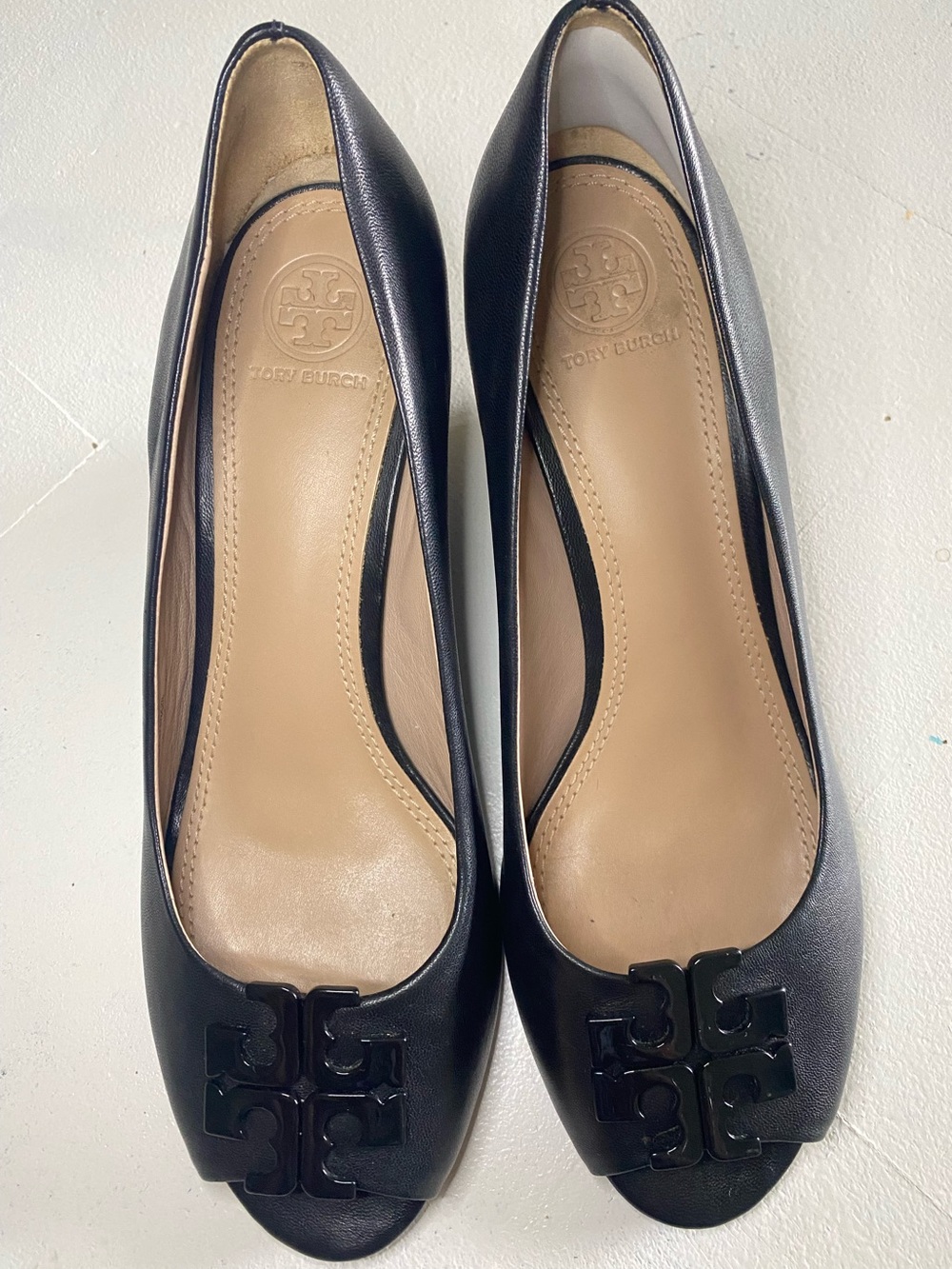 Tory Burch Black Leather Logo  wedges
